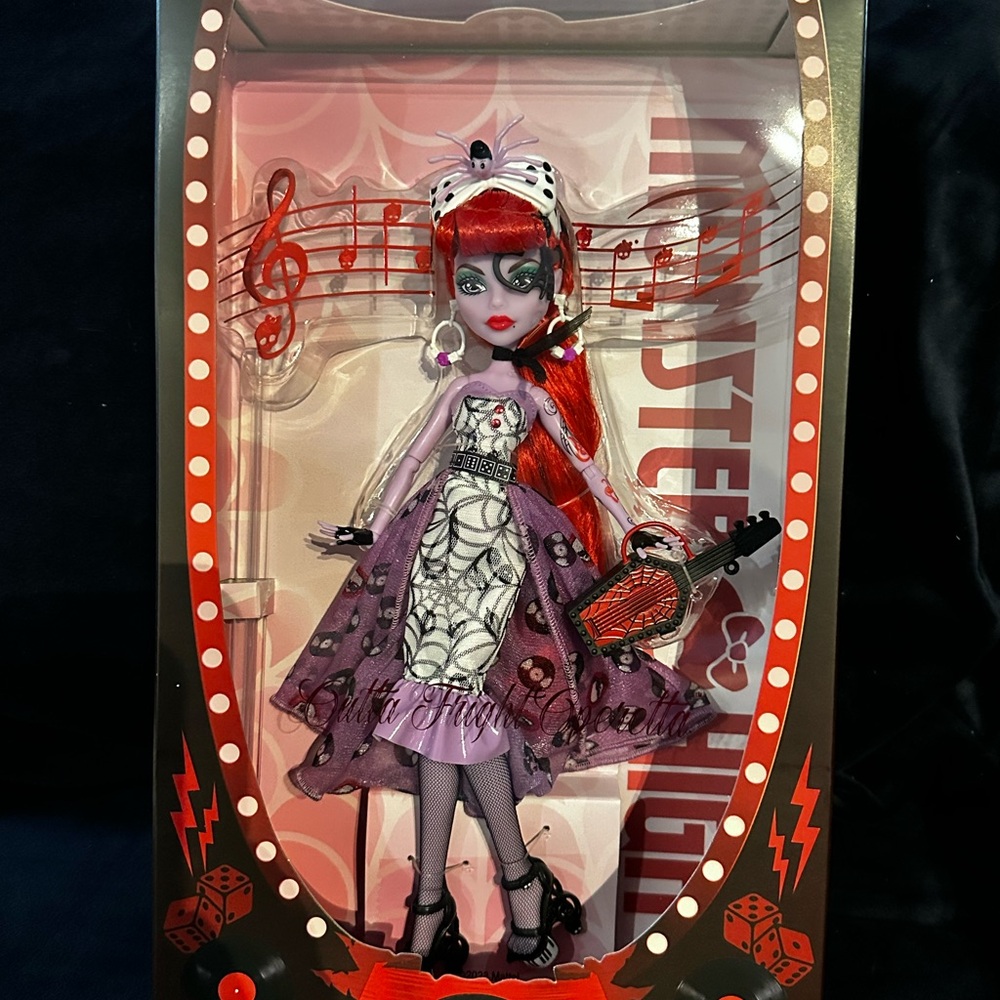 BNIB Monster High Outta Fright Operetta Exclusive